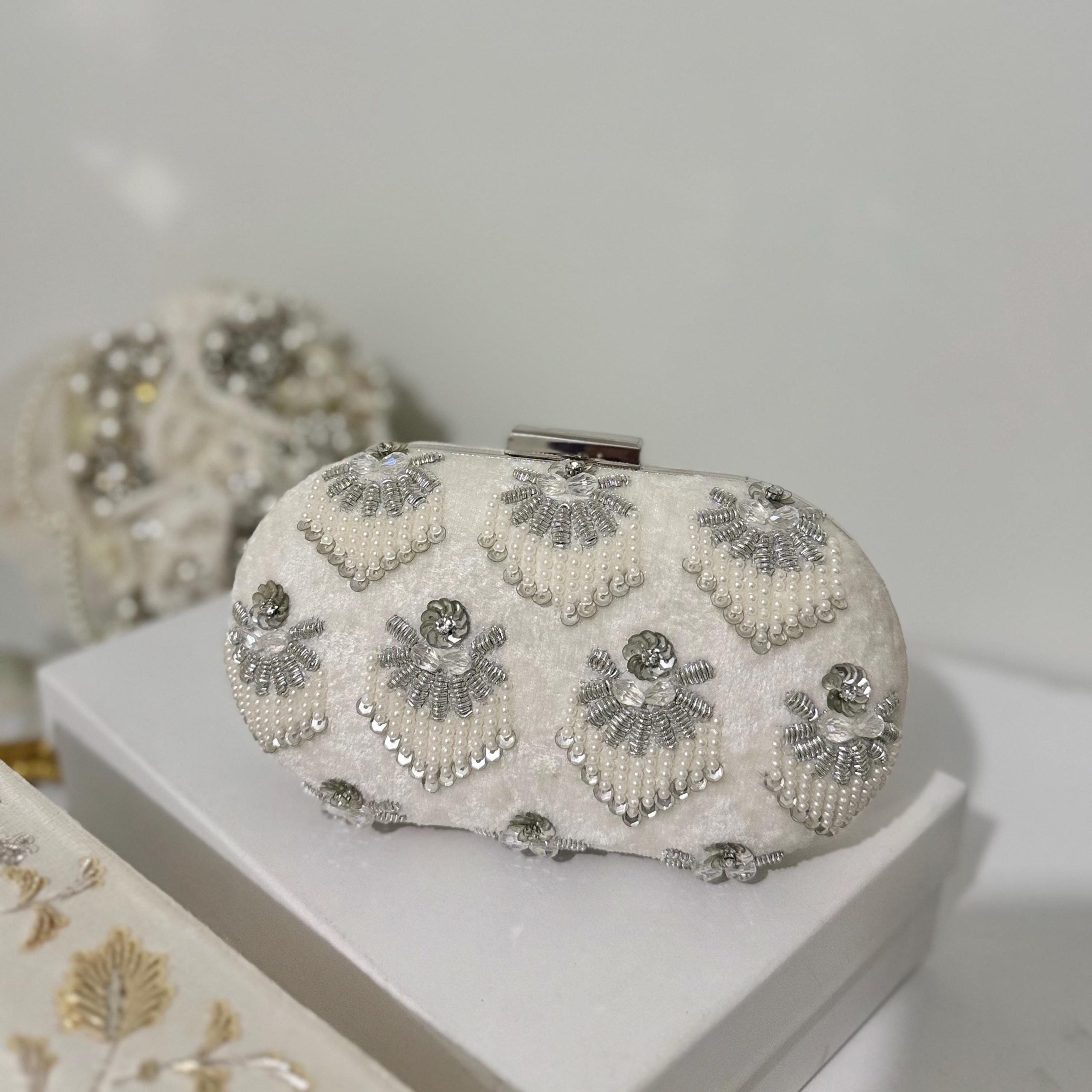 IVORY PEARL AND SEQUIN EMBROIDERED BRIDAL EVENING CLUTCH - Image 2