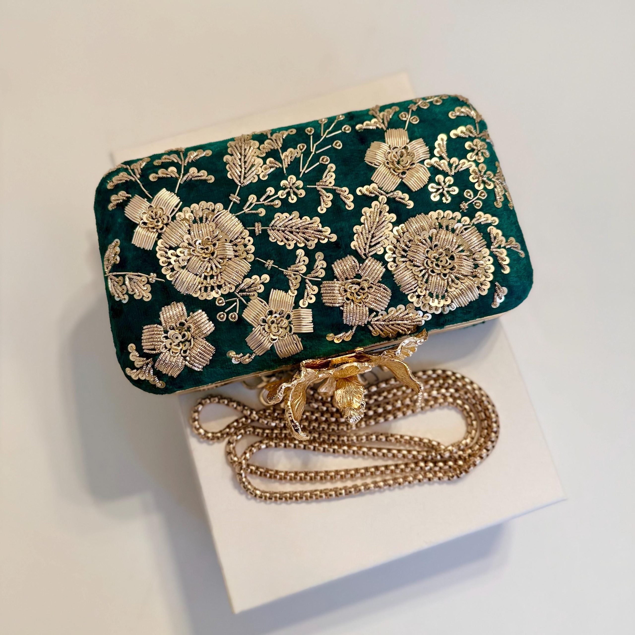 EMERALD GREEN GOLD FLORAL ZARDOZI EVENING CLUTCH - Image 5