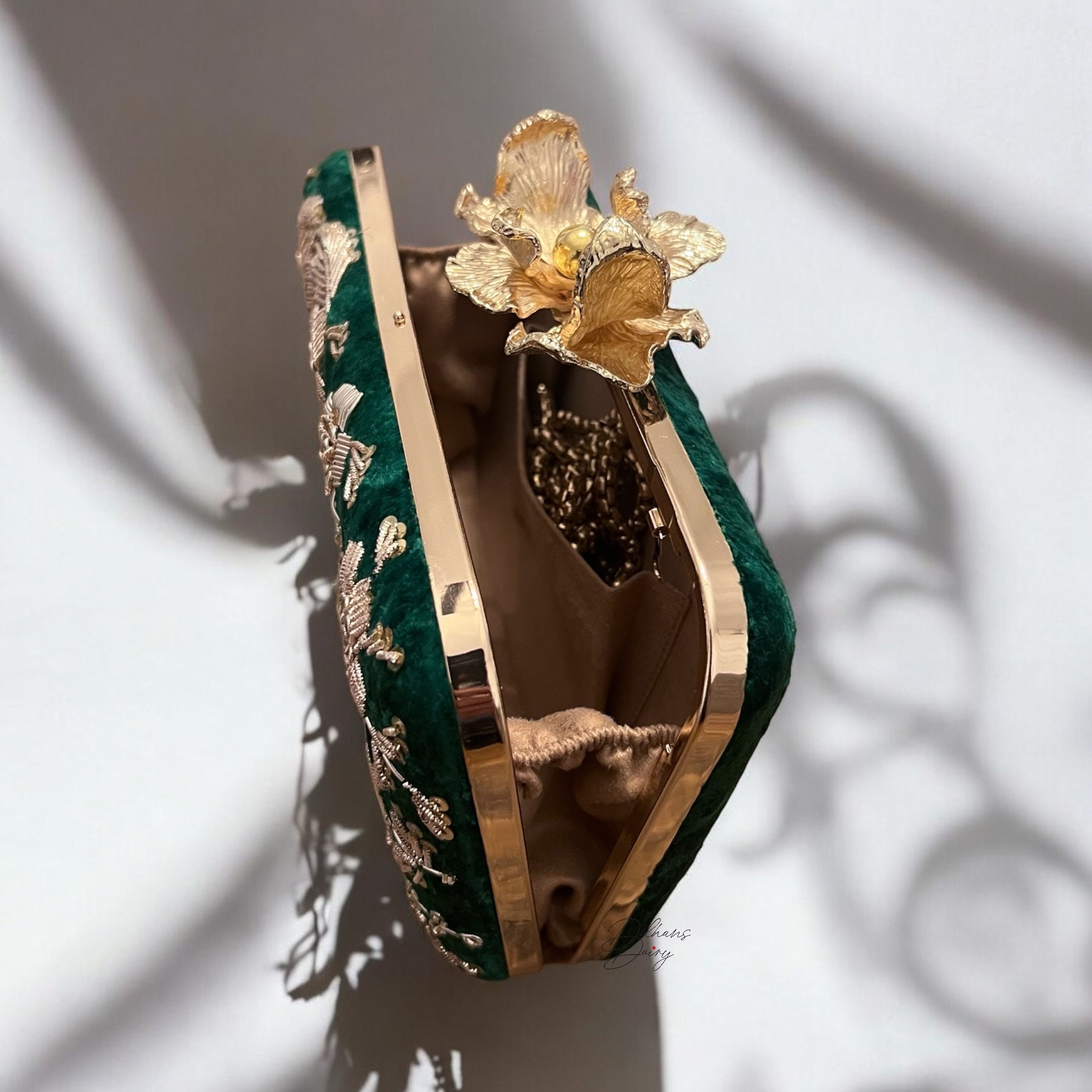 EMERALD GREEN GOLD FLORAL ZARDOZI EVENING CLUTCH - Image 4