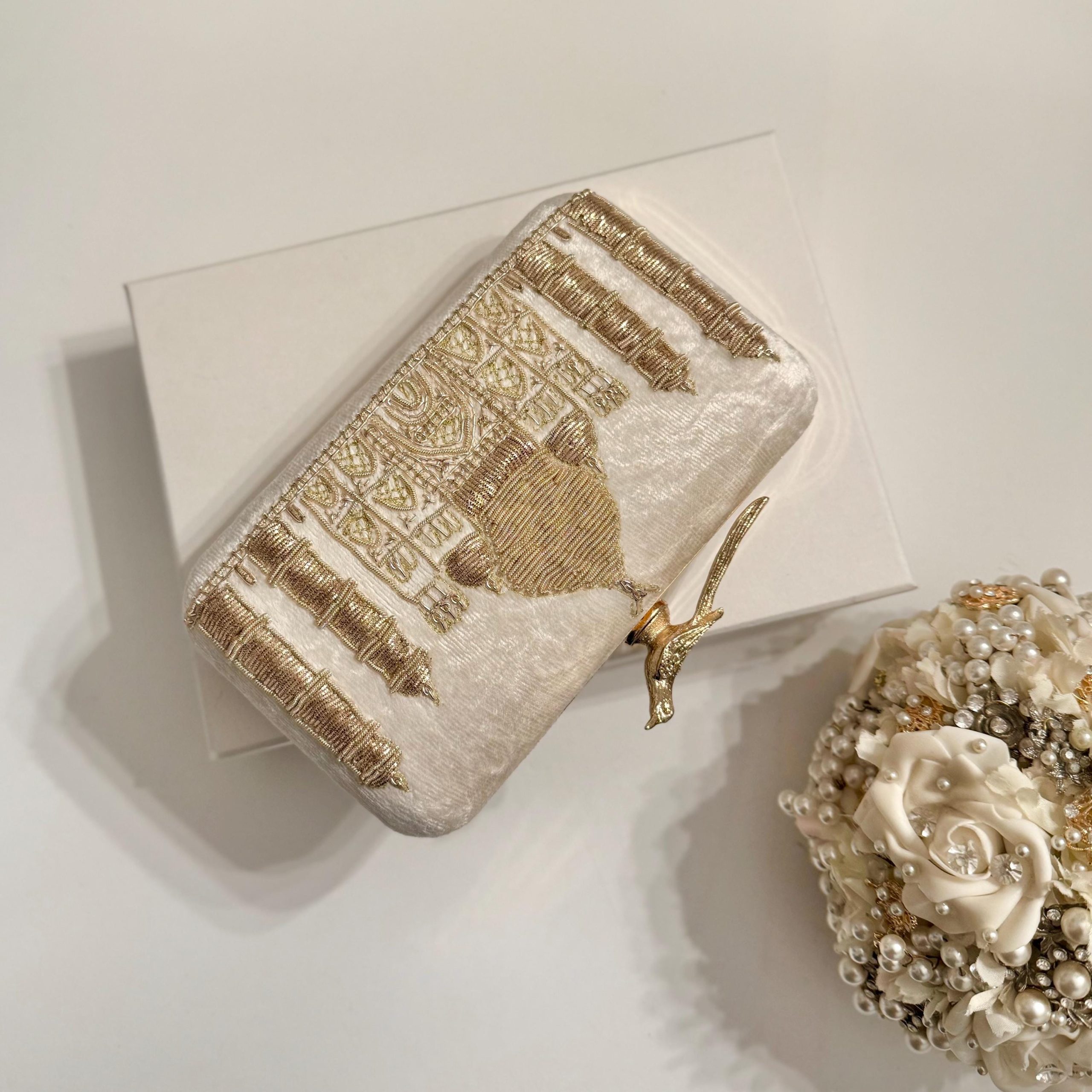 TAJ MAHAL IVORY VELVET BRIDAL CLUTCH - Image 2
