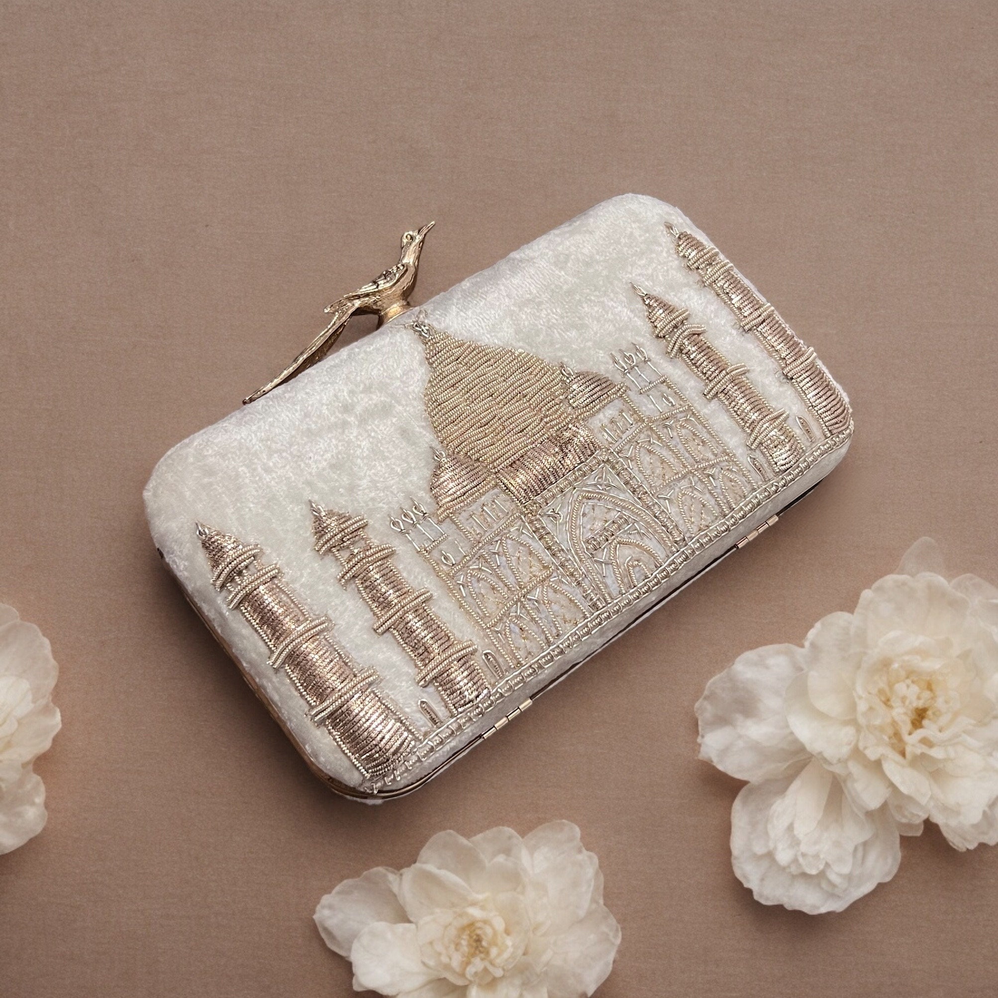 TAJ MAHAL IVORY VELVET BRIDAL CLUTCH - Image 3